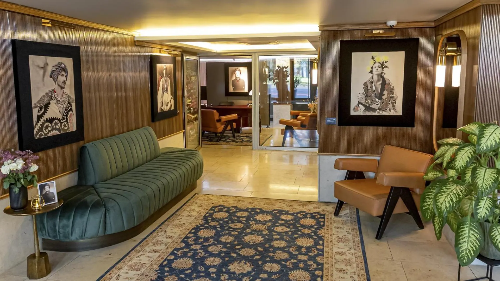 Muze Hotel Dusseldorf - Handwritten Collection