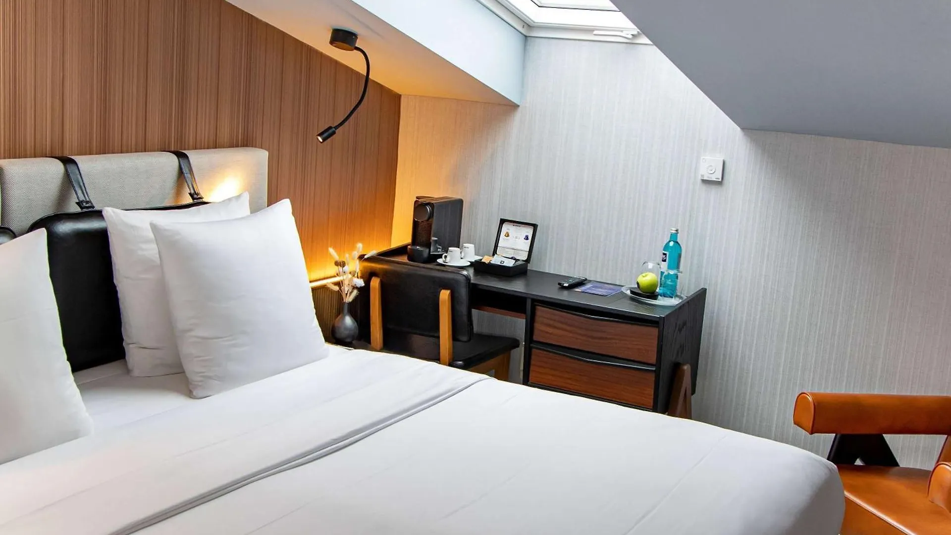 ****  Muze Hotel Dusseldorf - Handwritten Collection Almanya