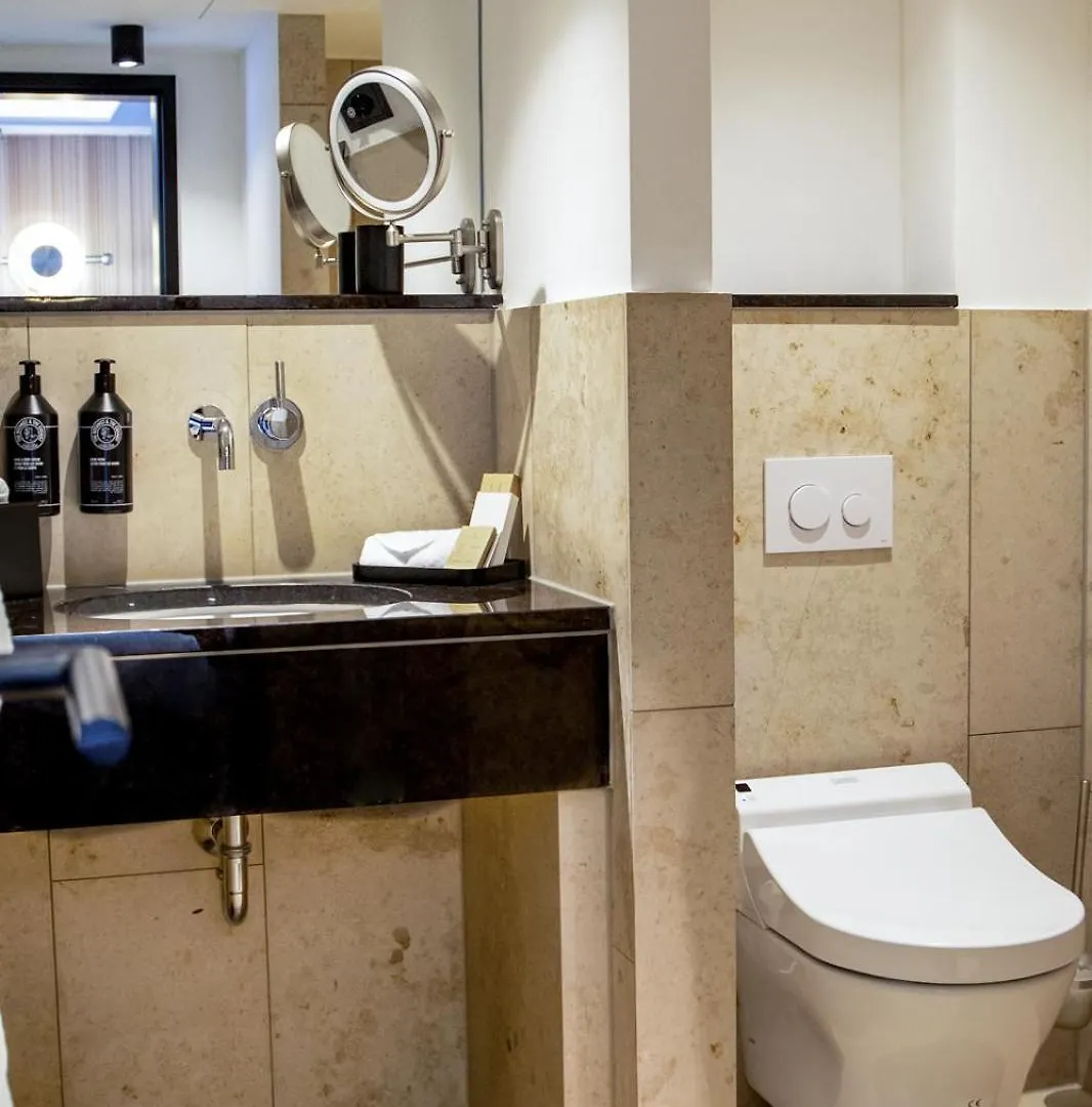 Muze Hotel Dusseldorf - Handwritten Collection