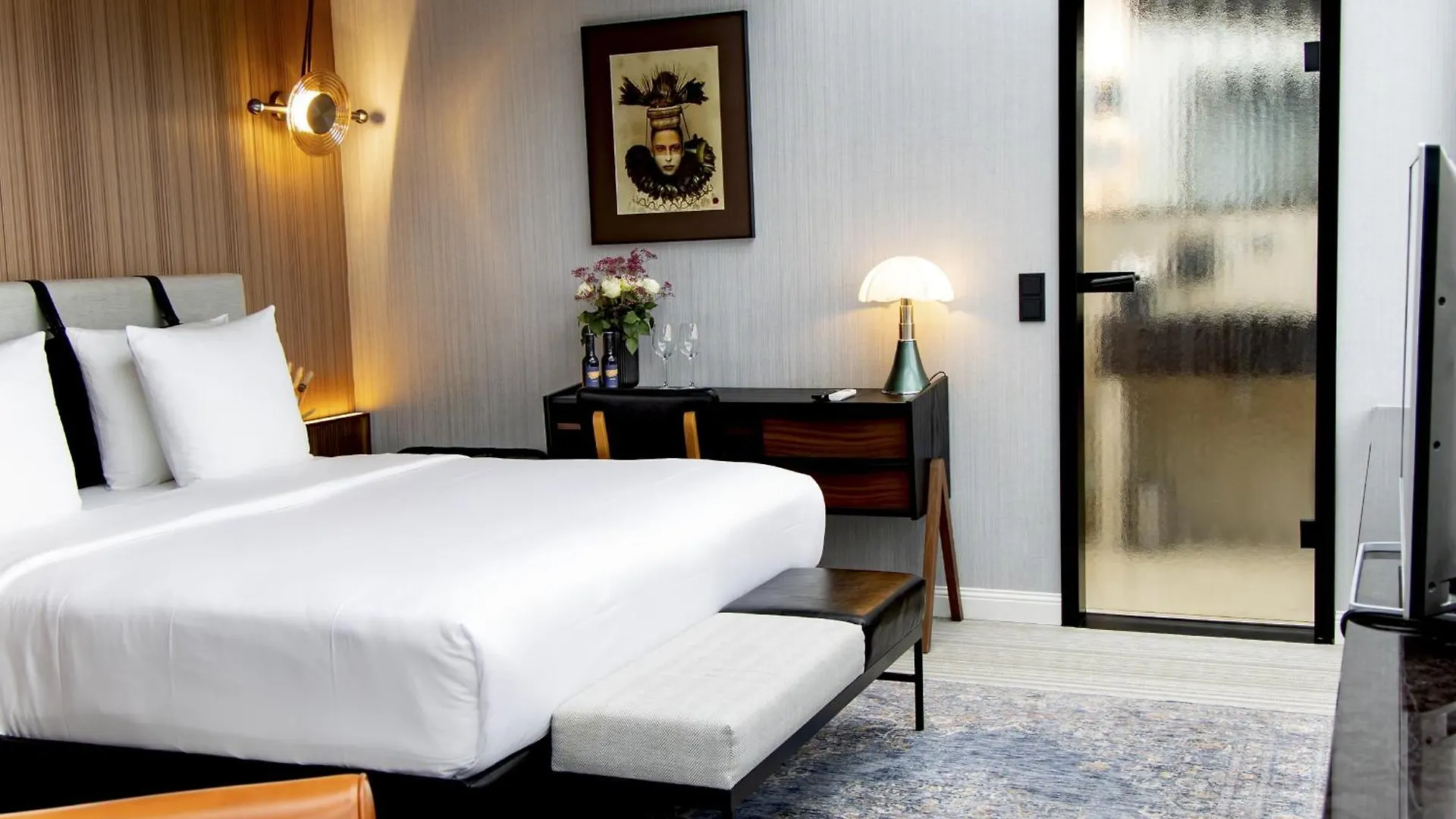 Muze Hotel Dusseldorf - Handwritten Collection