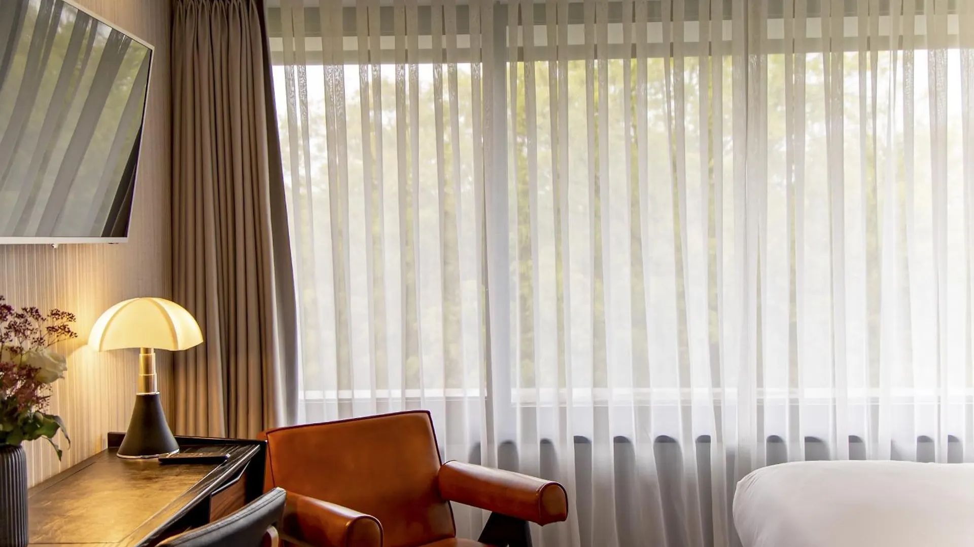 Muze Hotel Dusseldorf - Handwritten Collection 4*,
